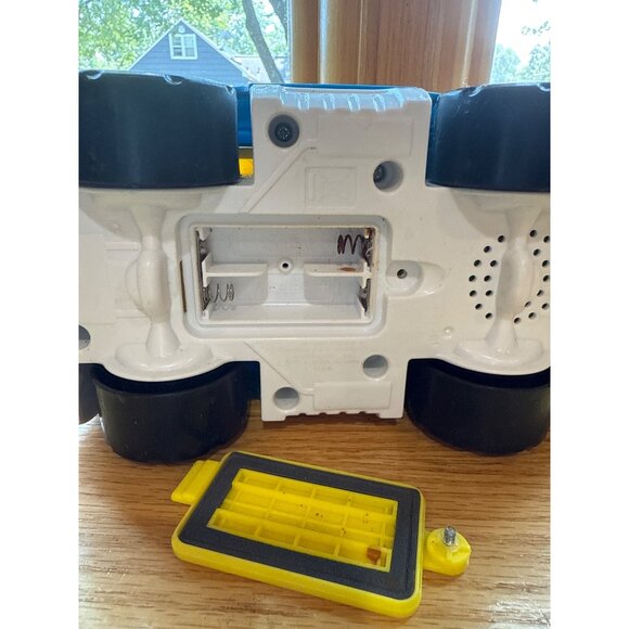 Fisher-Price Little People Recycling Truck & Figure - Picture 2 of 7